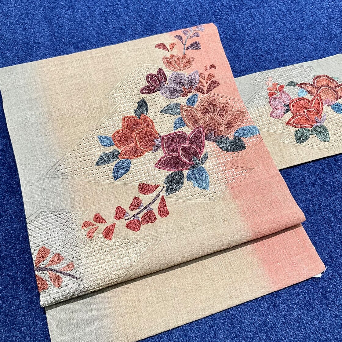 刺繍の絵画＊相良刺繍 スワトウ刺繍 汕頭刺繍 リサイクル名古屋帯 A554 