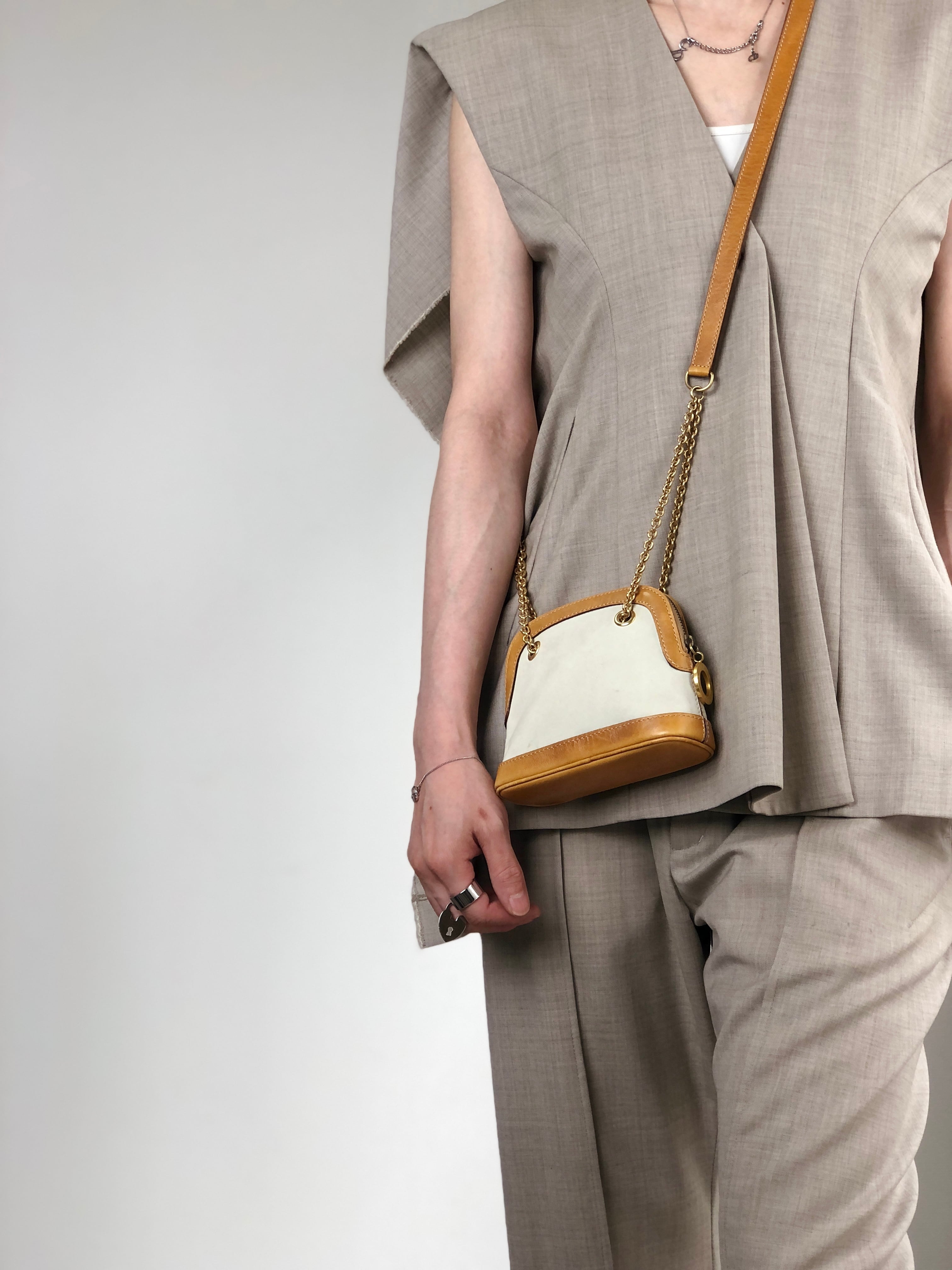 CELINE セリーヌ ショルダーバッグ ベージュ サークルロゴチャーム
