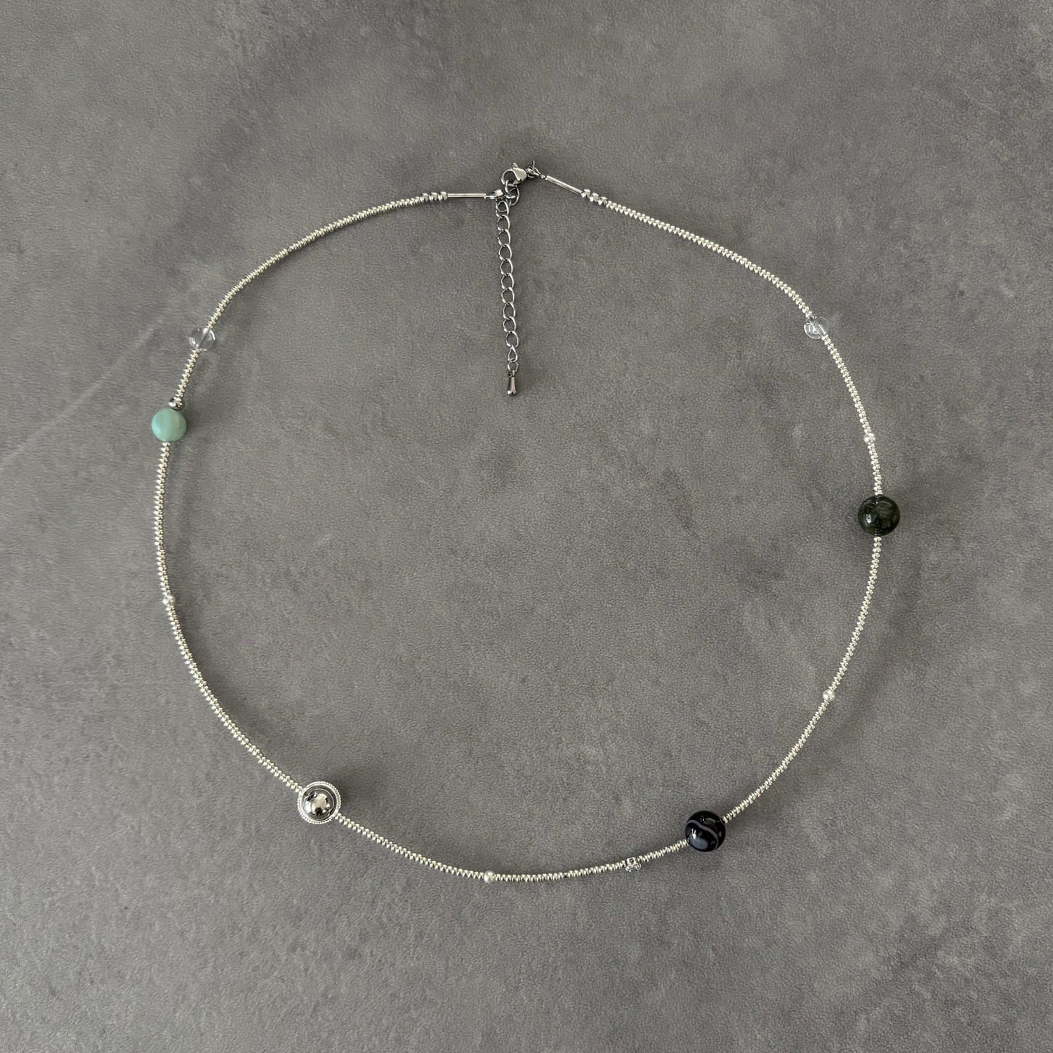 planet necklace (silver)