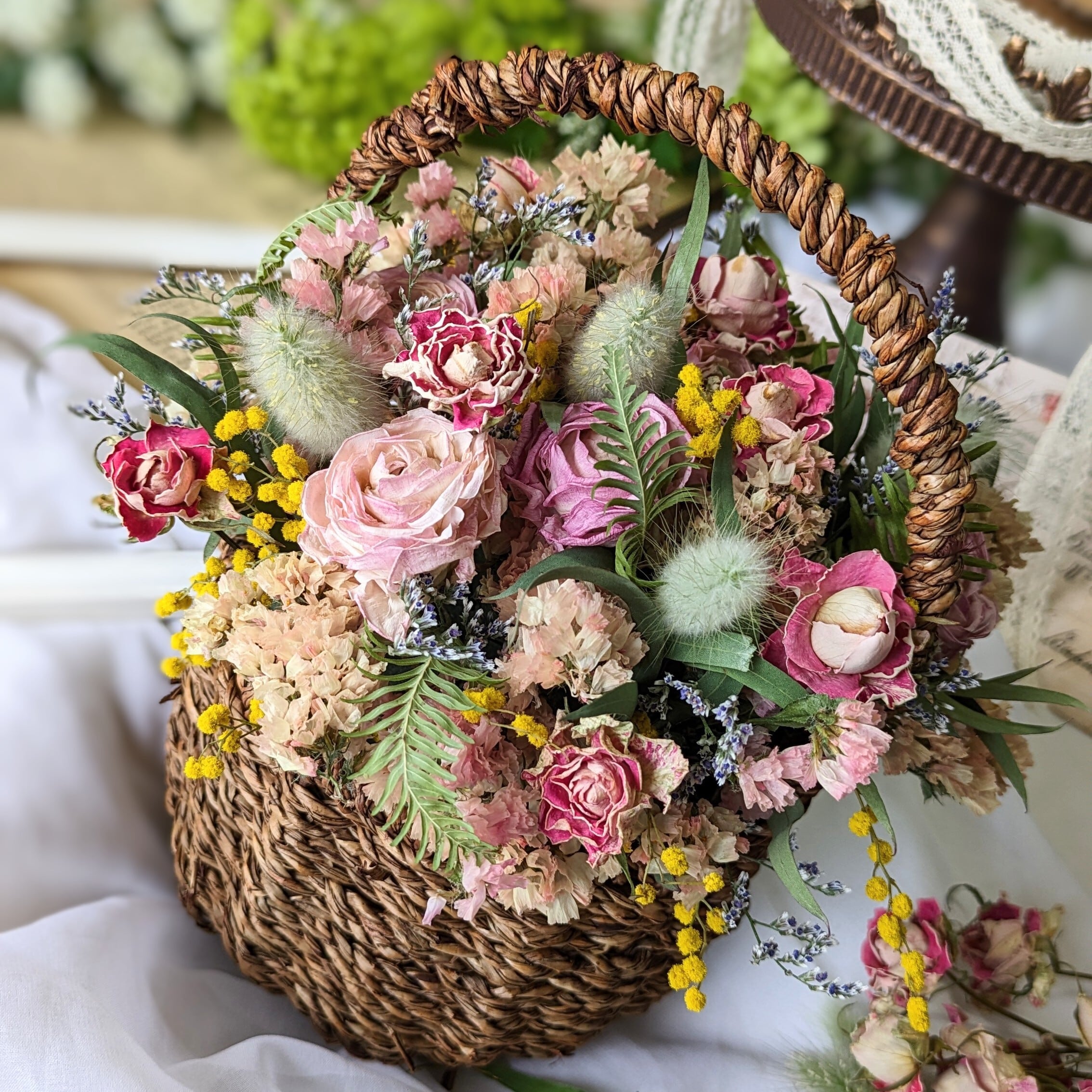 ミモザと花々鳥かごアレンジフライングリース母の日母の日ギフト