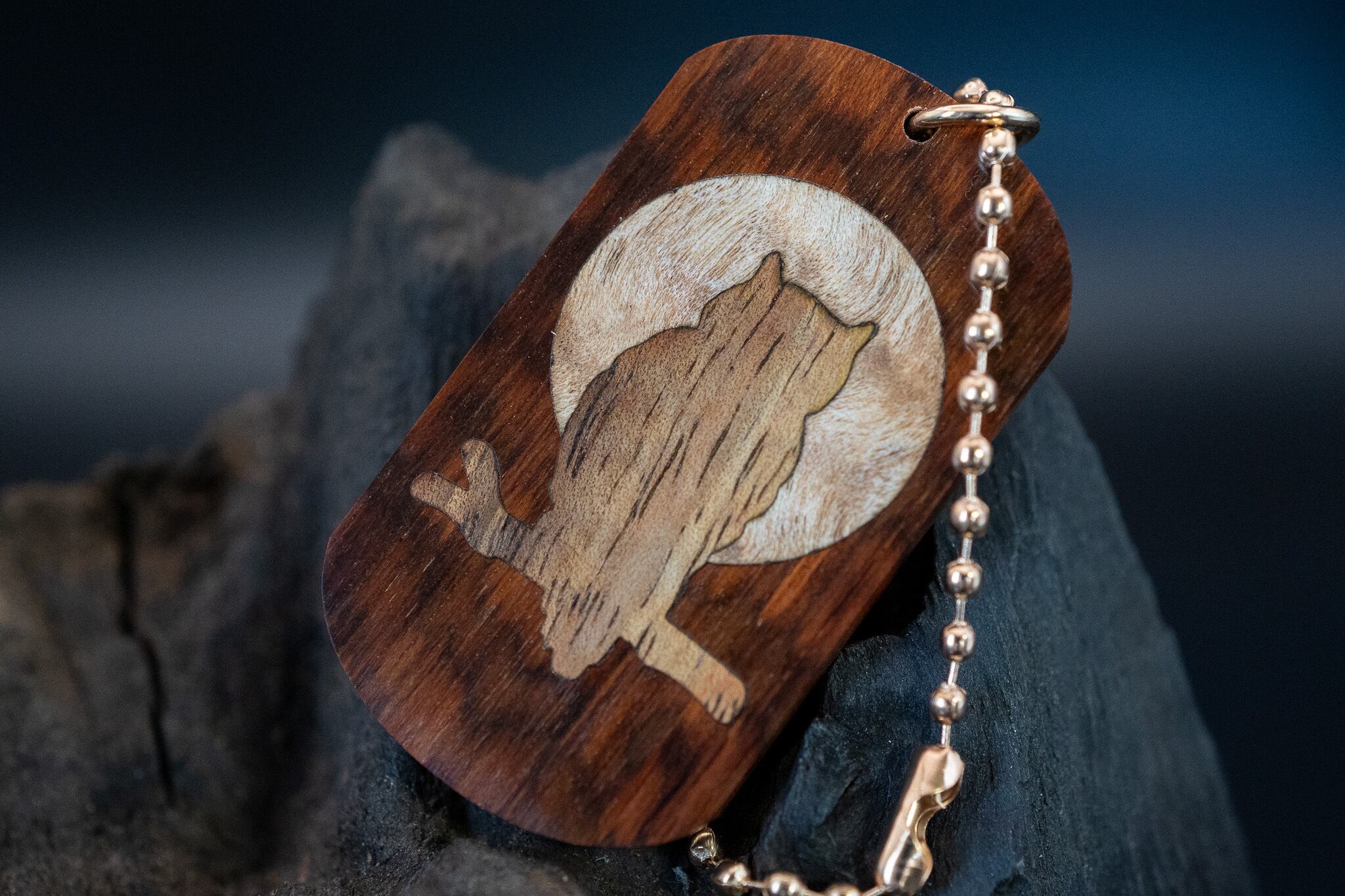 ※【 木のダイヤモンド 】スネークウッド ドッグタグ 象嵌 夜とミミズク