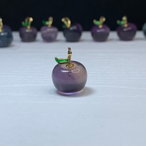13.フローライトりんご・ペンダントトップ