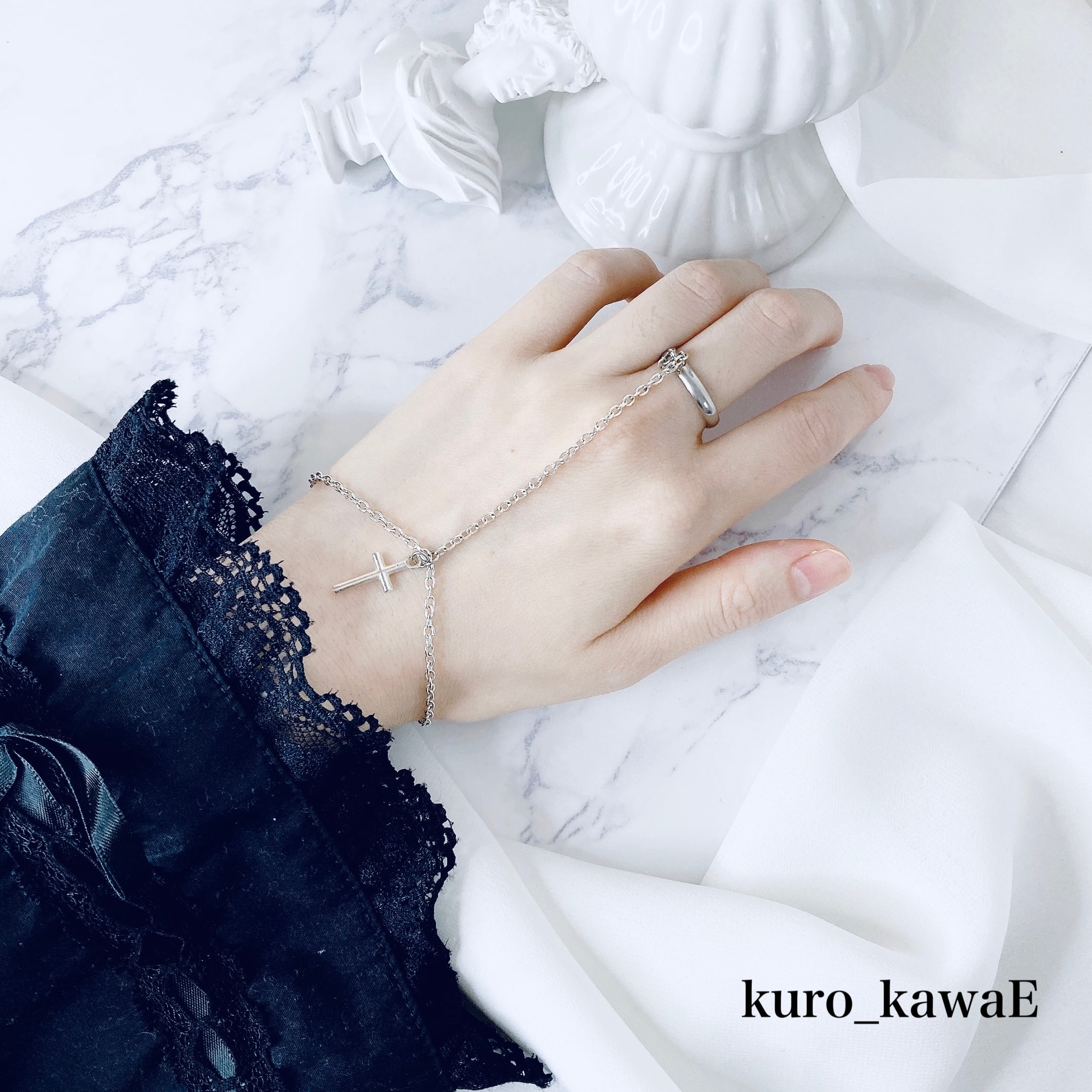 チェーンフィンガーブレスレット】ゴシック 量産型 地雷系 リング 病み