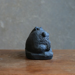 仲良く食事中の、クマの家族 2