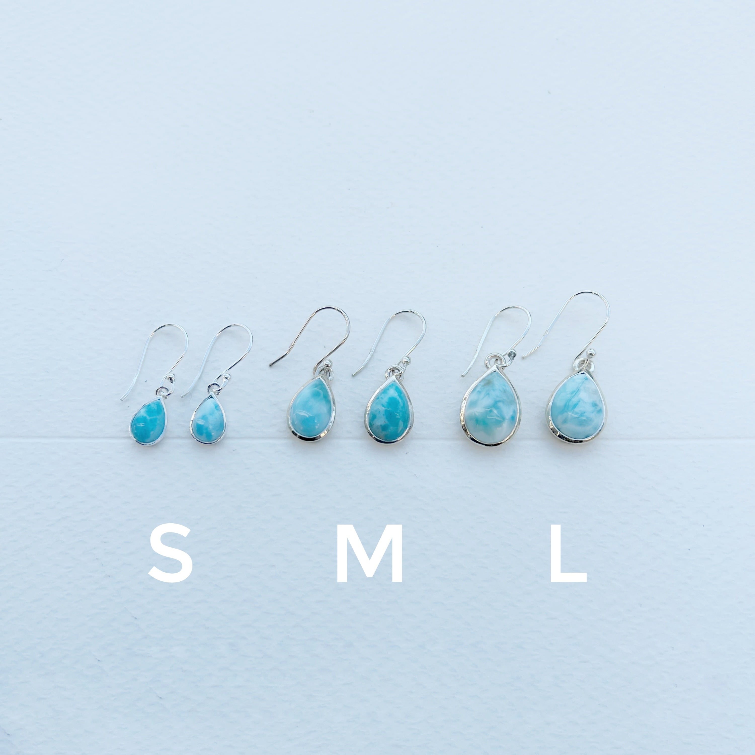 ラリマー ドロップ型 フックピアス M size 1.3 x 1.0cm | 【公式通販