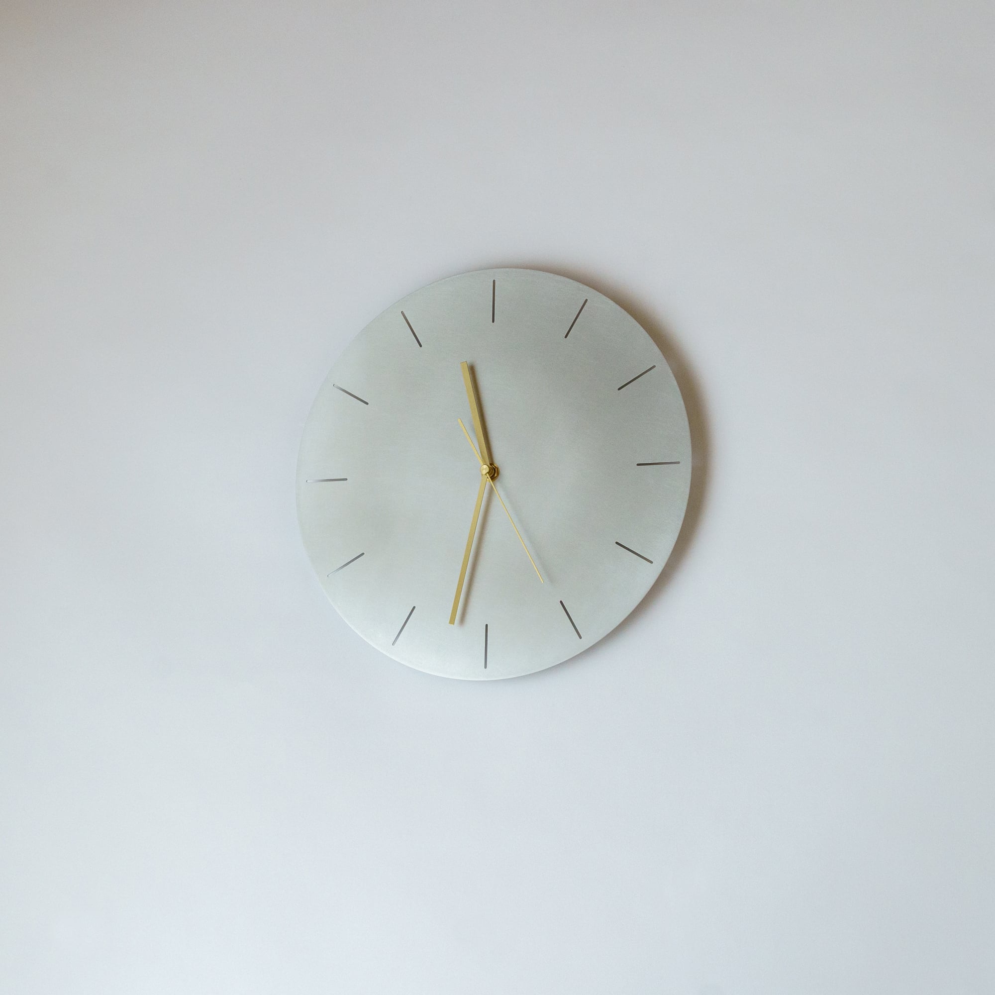 minimal wall clock 300 _ line / aluminum 壁掛け時計 300 線