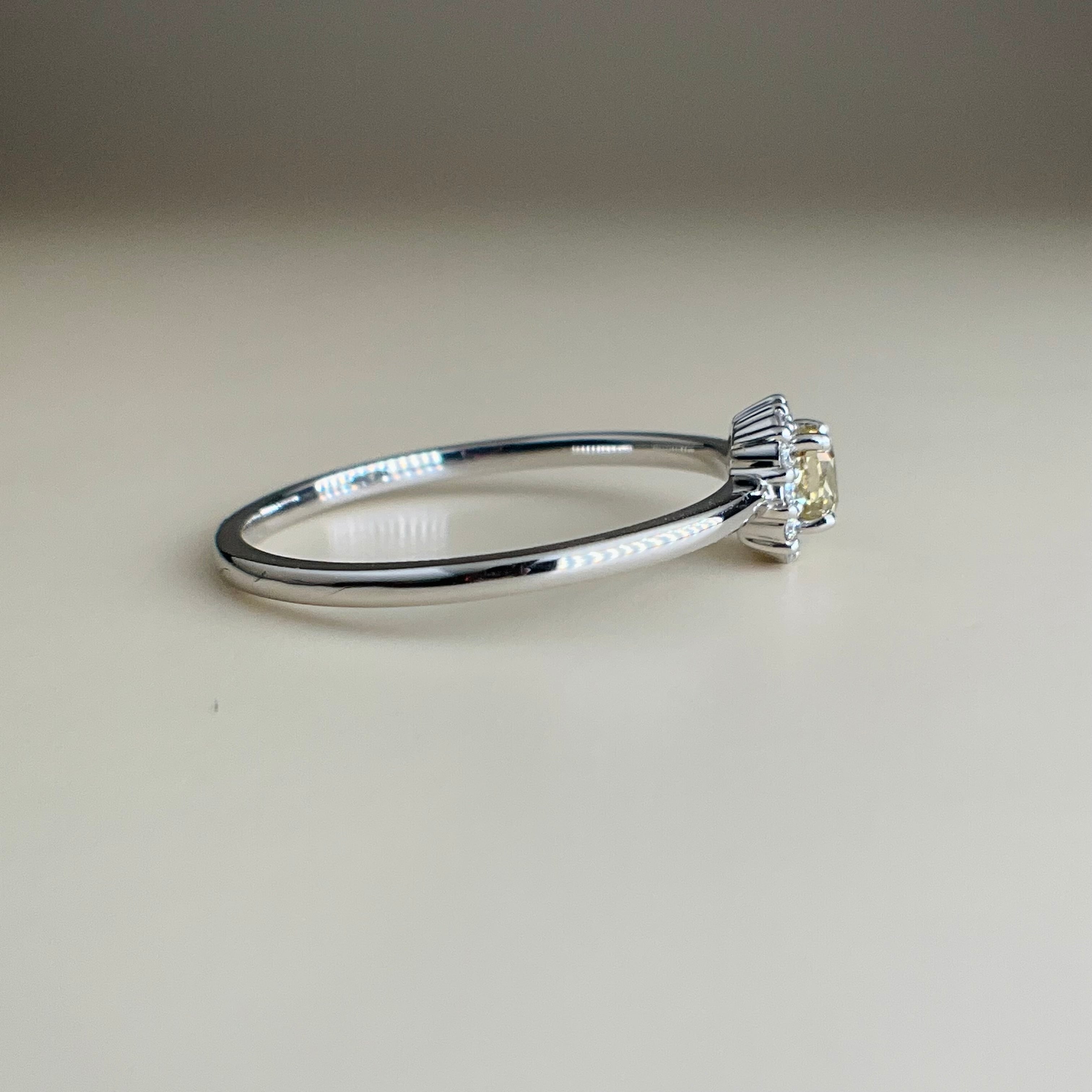 ファンシー ブラウニッシユイエロー ダイヤモンドリング 0.225 ct