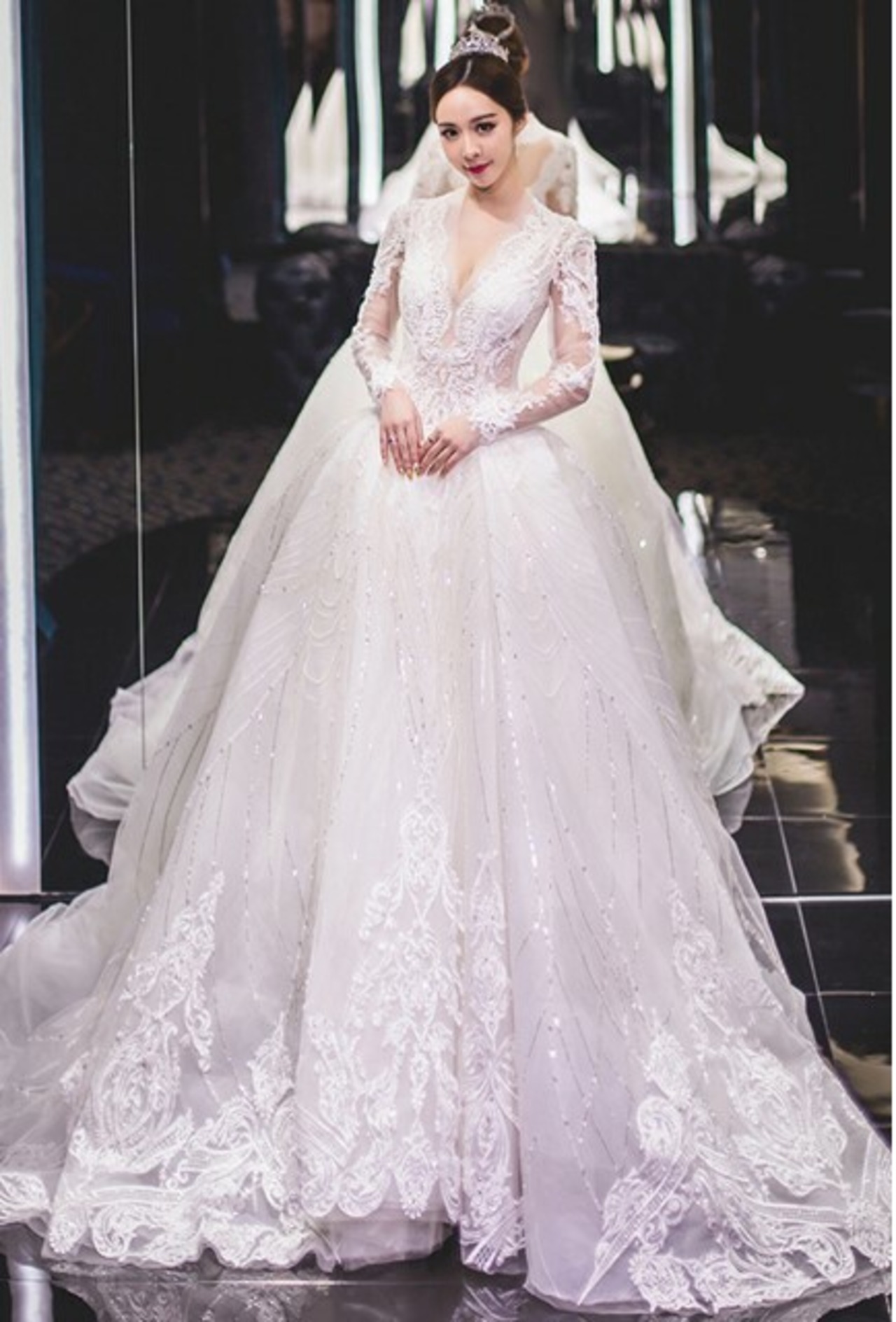 高品質！ ウエディングドレス ソフトチュール 繊細レース ロング  