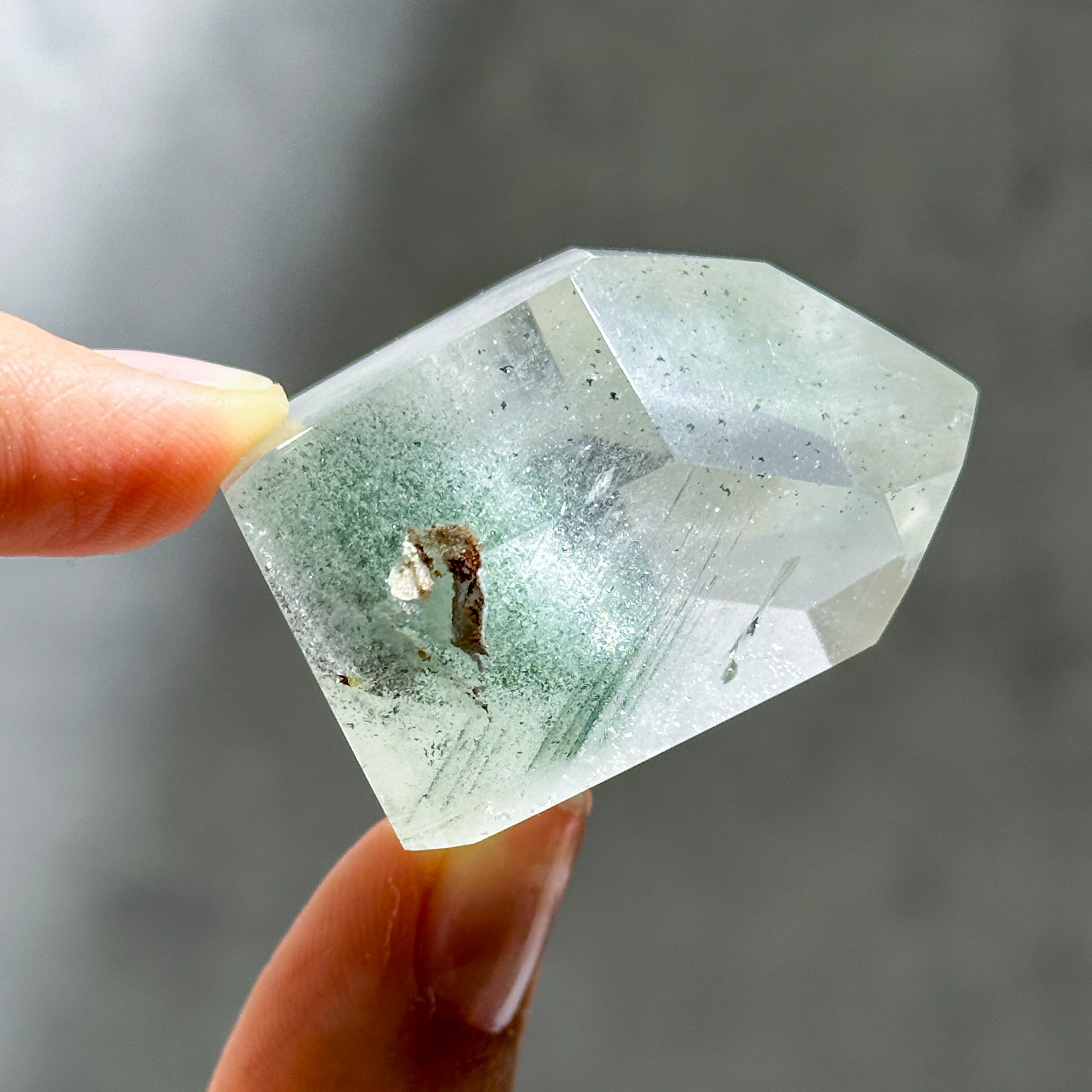 グリーンファントムクォーツ タワー24◇Green Phantom Quartz ◇天然石