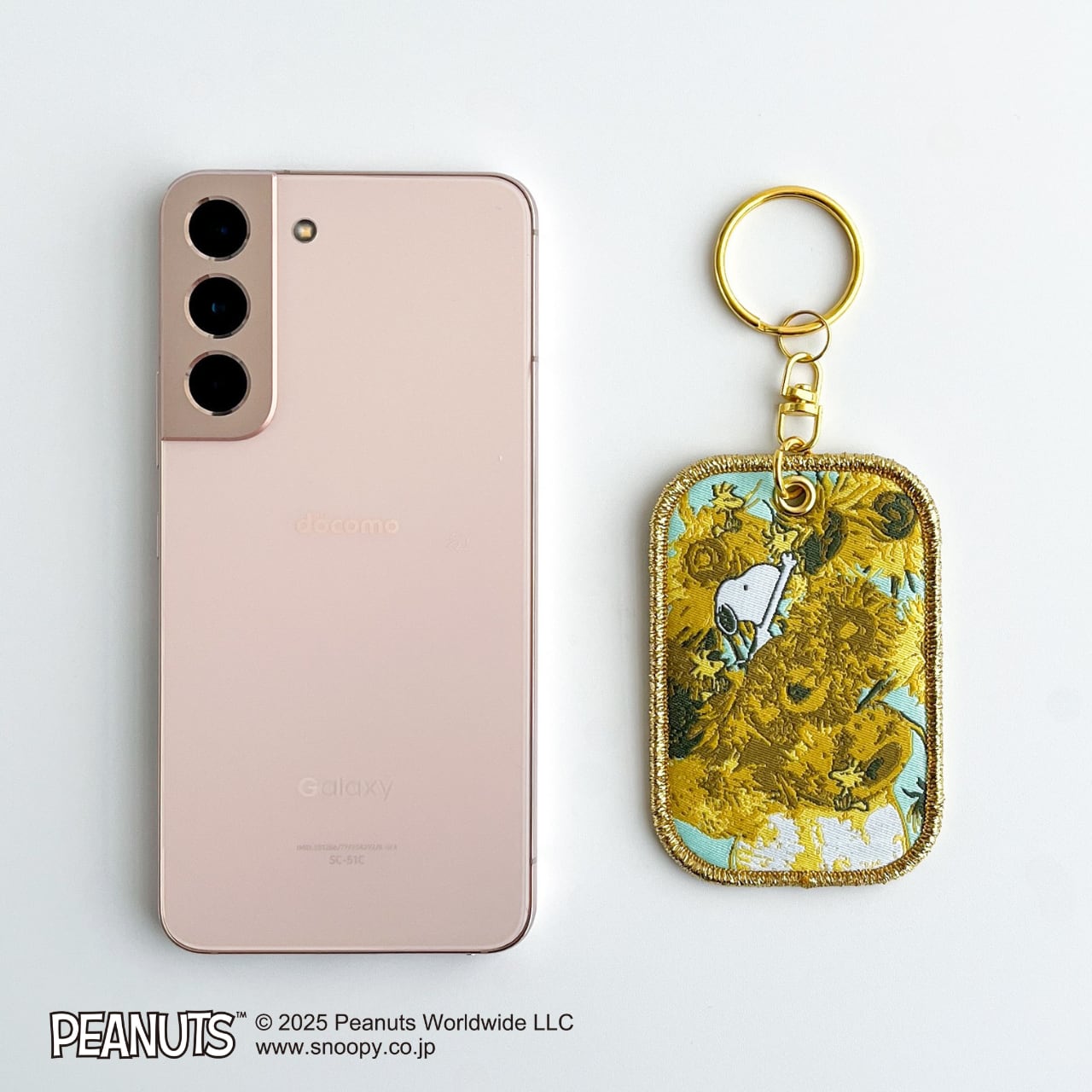 次回入荷未定】スヌーピー 刺繍キーホルダー ゴッホ ひまわり