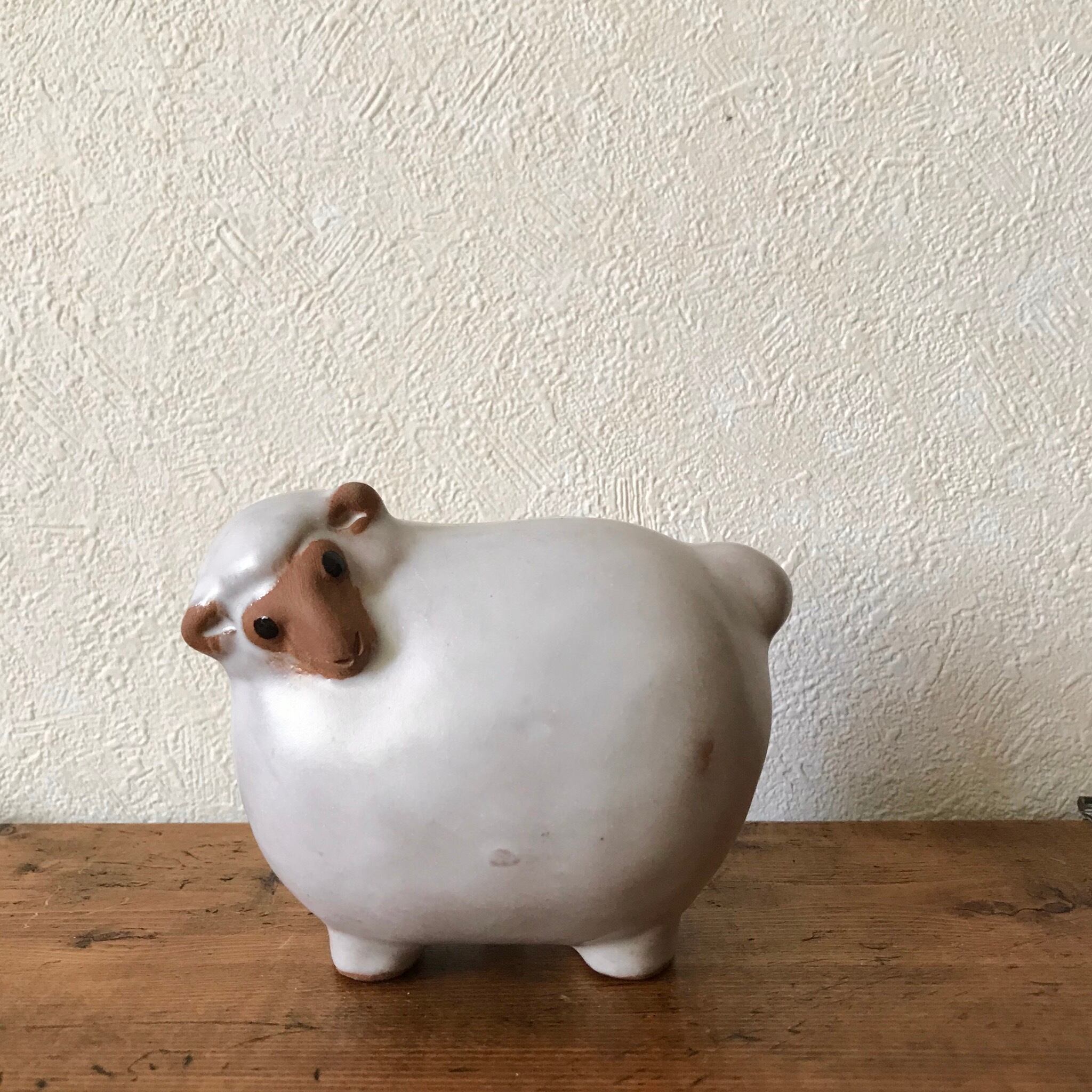 丸っとしたひつじ