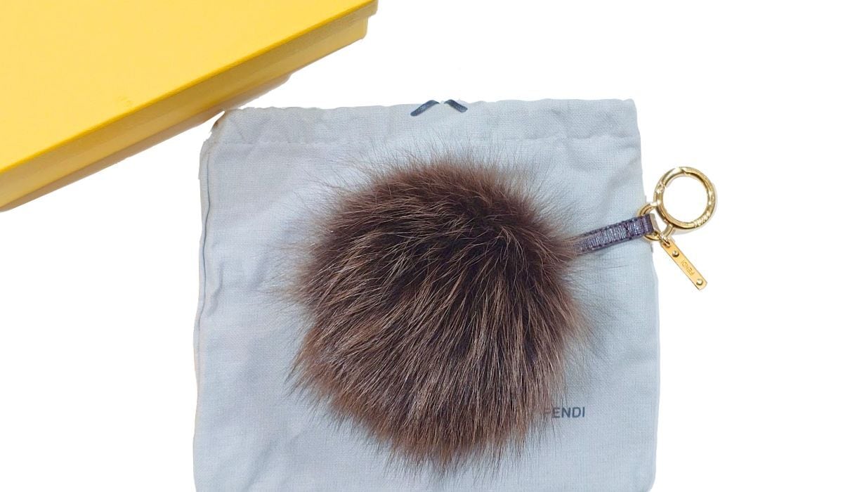 FENDI フェンディ ポンポン チャーム バッグチャーム キーホルダー