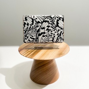 オオゴマダラ柄の名刺入れ(ホワイト)