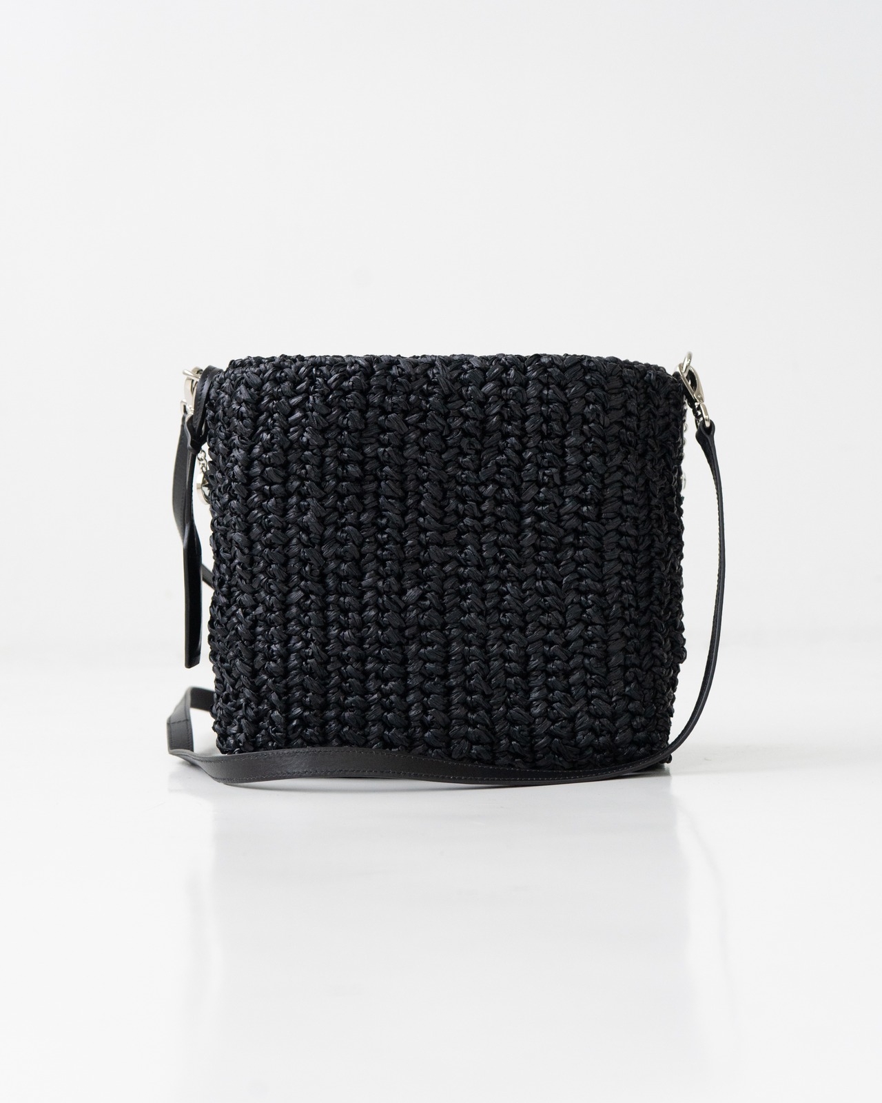 〈miu miu〉Raffia Shoulder Bag