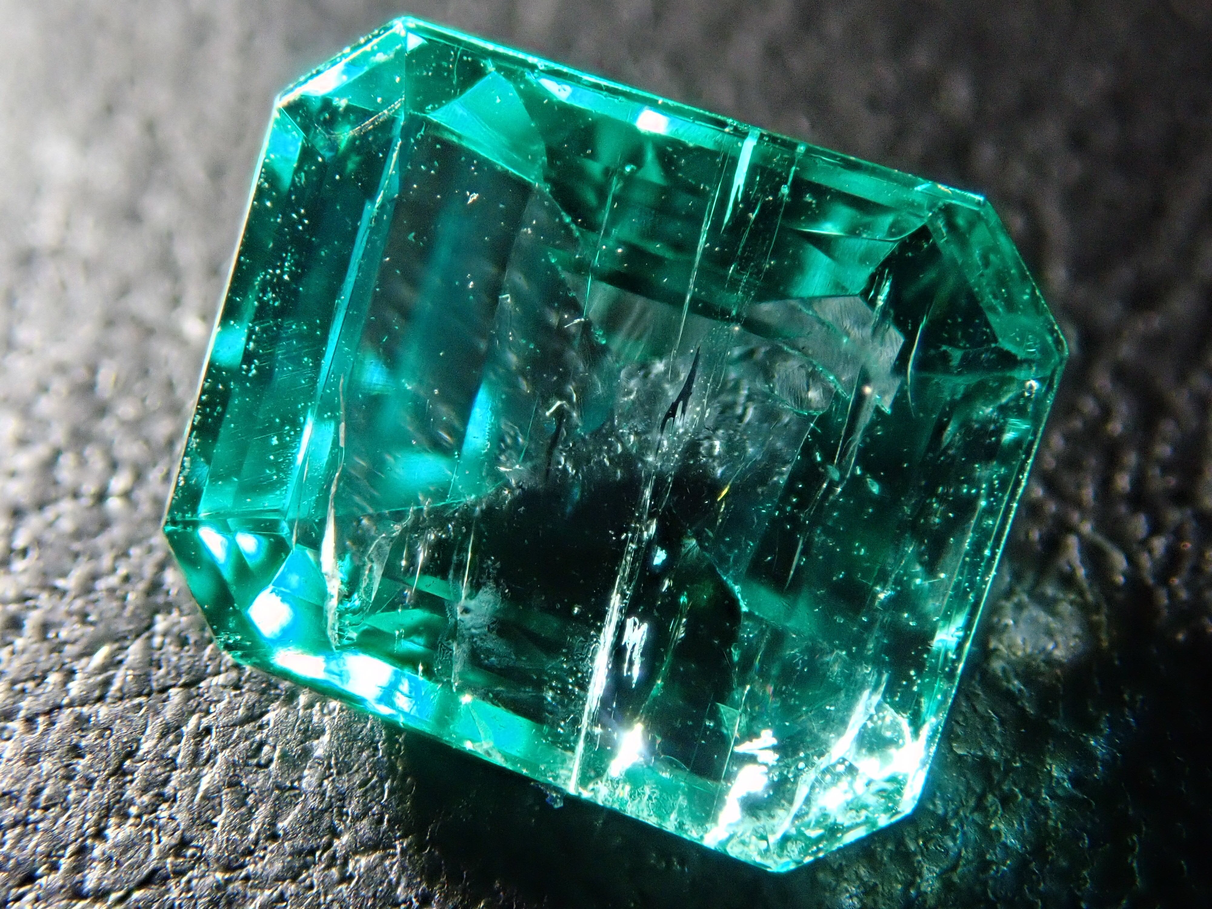 合成エメラルド 1.19ct | Gem Shop Urcaguary(ウルカグアリー:宝石