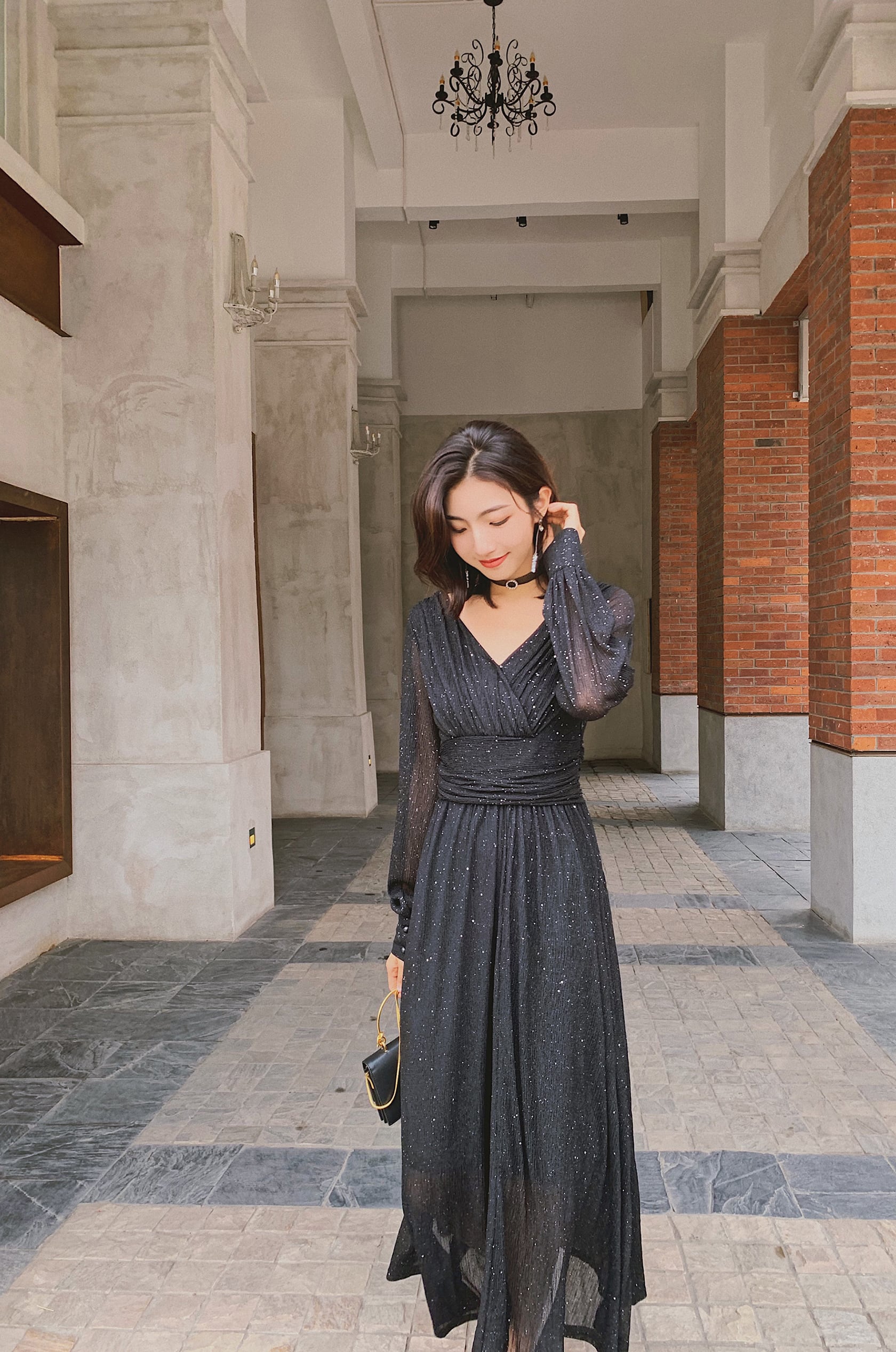 ドレス ワンピース パーティードレス フレンチドレス シフォンワンピース Vネック 膝下丈 ミモレ丈 袖あり 長袖  Aライン ベルト ハイウエスト 透け感 シースルー ポリエステル かわいい 大人可愛い きれいめ 上品 おしゃれ ラメ キラキラ ゴージャス キュート エレガント ドレス ワンピース パーティードレス フレンチドレス シフォン