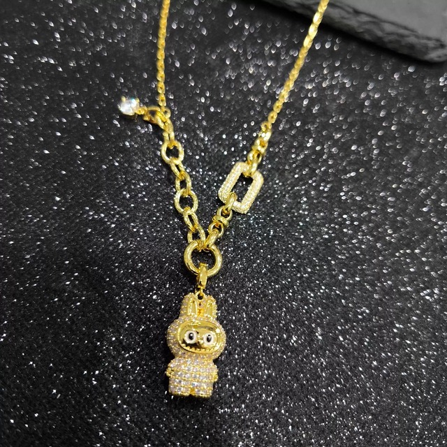 こだわりの細部まで美しい！LABUBU ラブブ ネックレス 2色展開 上品な仕上がり レディース ギフトボックス包装可 友達・彼女への誕生日プレゼントに