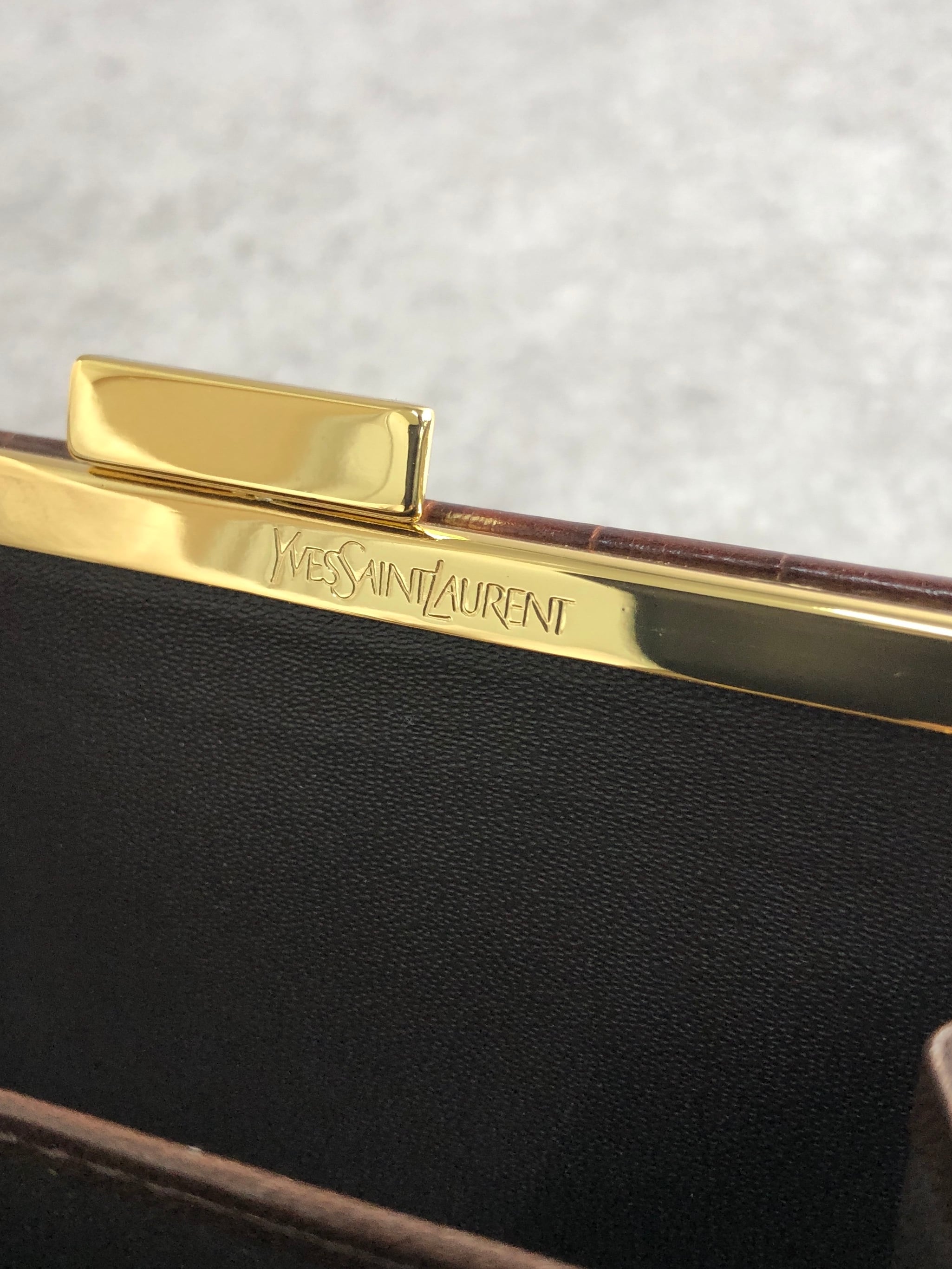 Yves Saint Laurent イヴ・サンローラン 財布 ブラウン ロゴ クロコ型