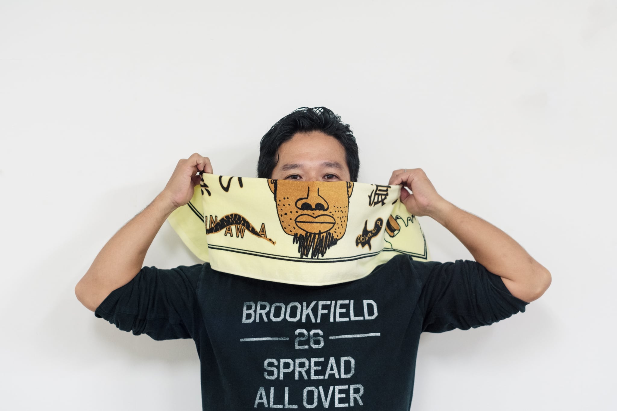 黒い濃い人タオル ☆ステッカー付き | 【公式】黒い濃い人ショップ