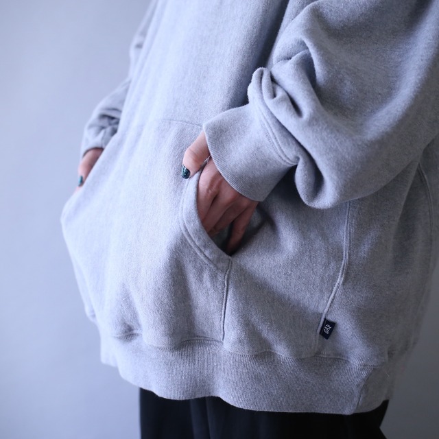 "GAP" over silhouette front logo sweat parka