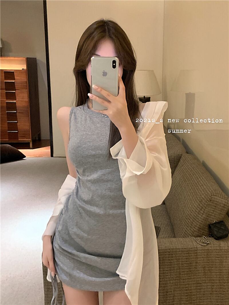 ブラックノースリーブプリーツドレス スリットシャツ ブラックストロベリース43466100967