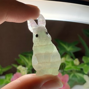 17.フローライトうさぎ・インテリア