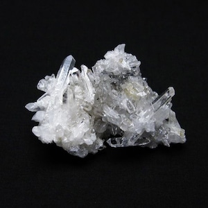 水晶 クラスター 69g  水晶 原石 四川省産 172-1876