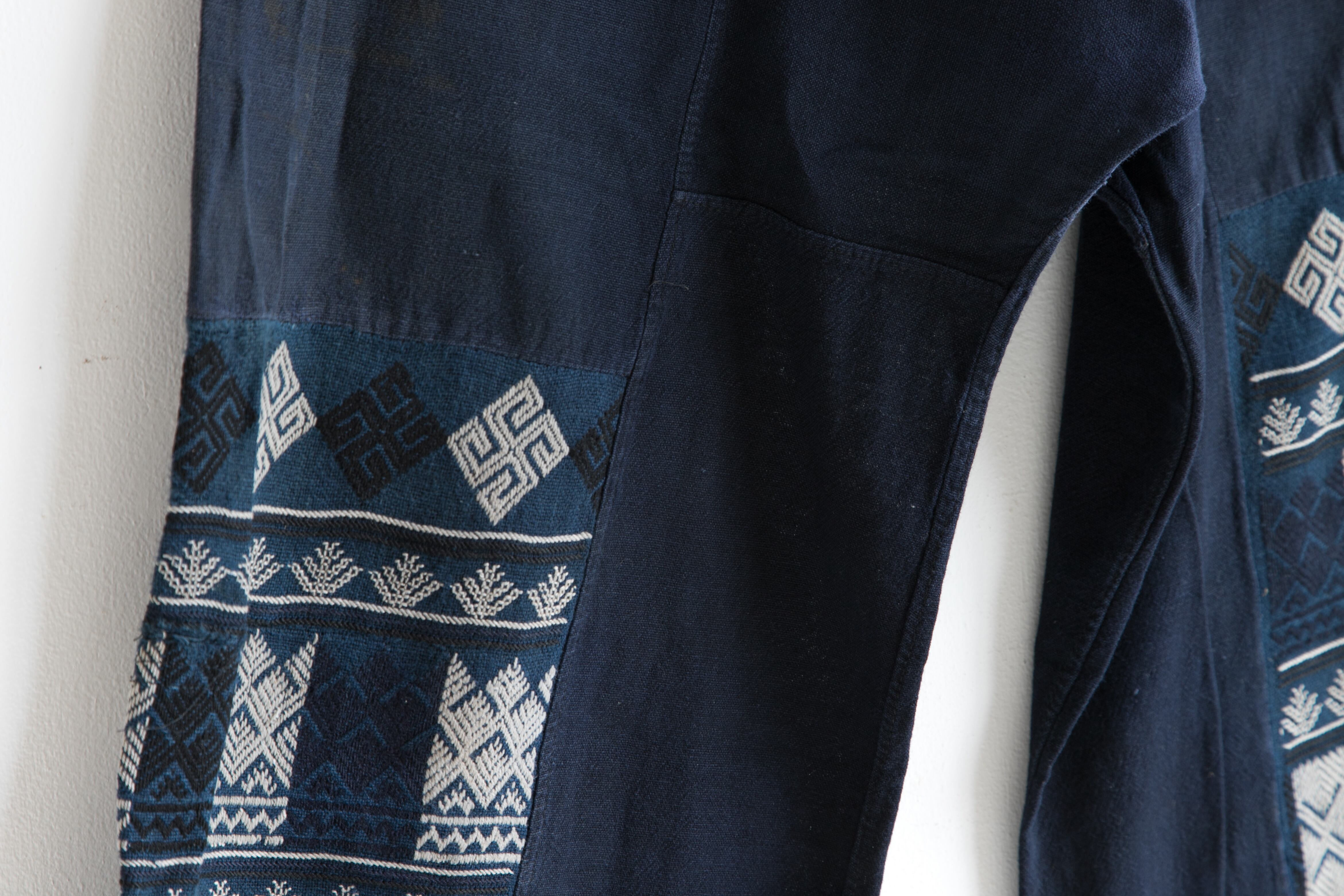 ヤオ族の藍のパンツ | ReBuilding Center JAPAN | リビセンオンライン