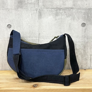 -* ラウンドショルダー *- <ヴァイオウォッシュ素材 / 紺×ブラック×オリーブ>