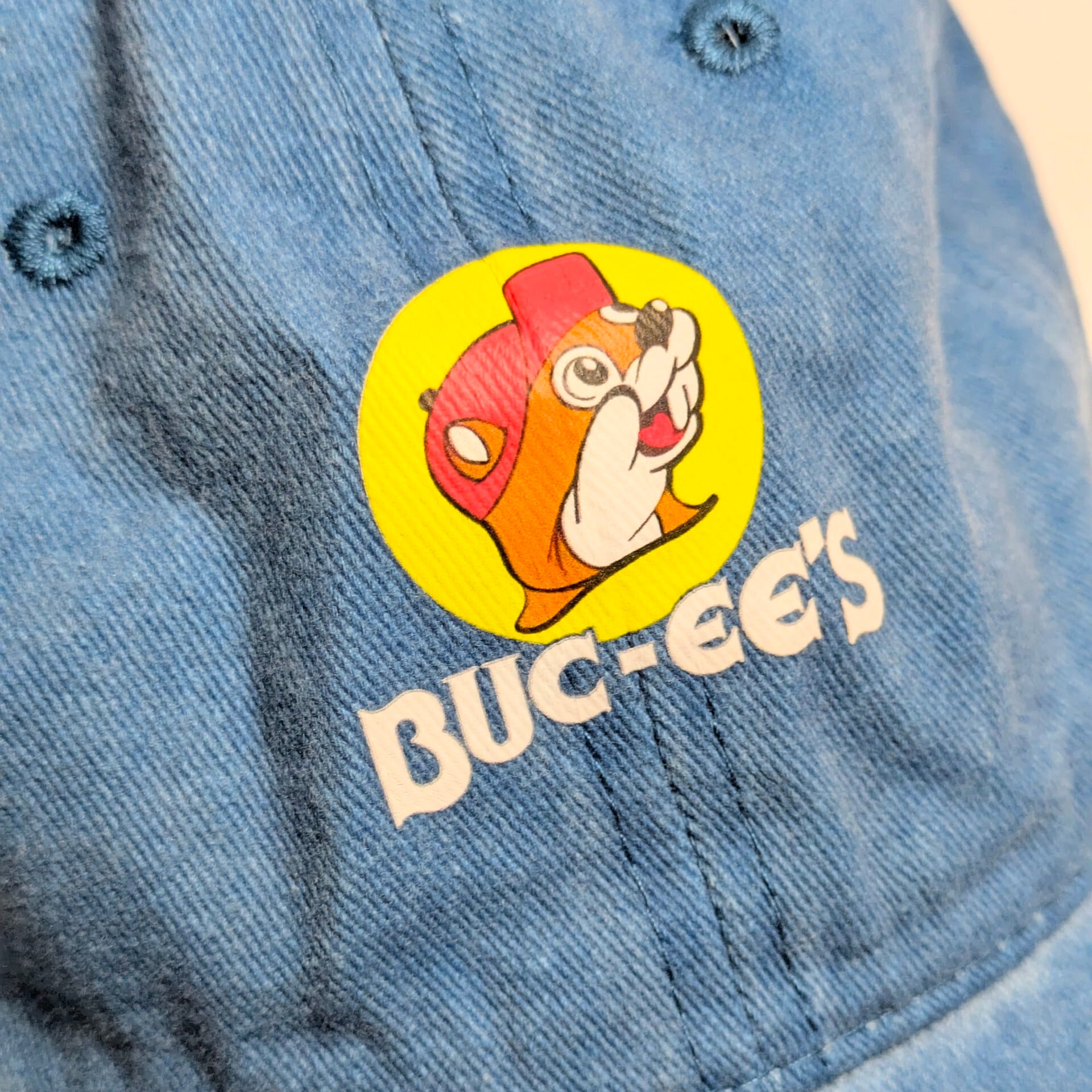 ♧ 再入荷！【 Buc-ee's（バッキーズ） 】 6パネルCAP / ベースボールキャップ / ウォッシュ加工 / ピグメント加工 〚アメリカン雑貨 アメトイ〛