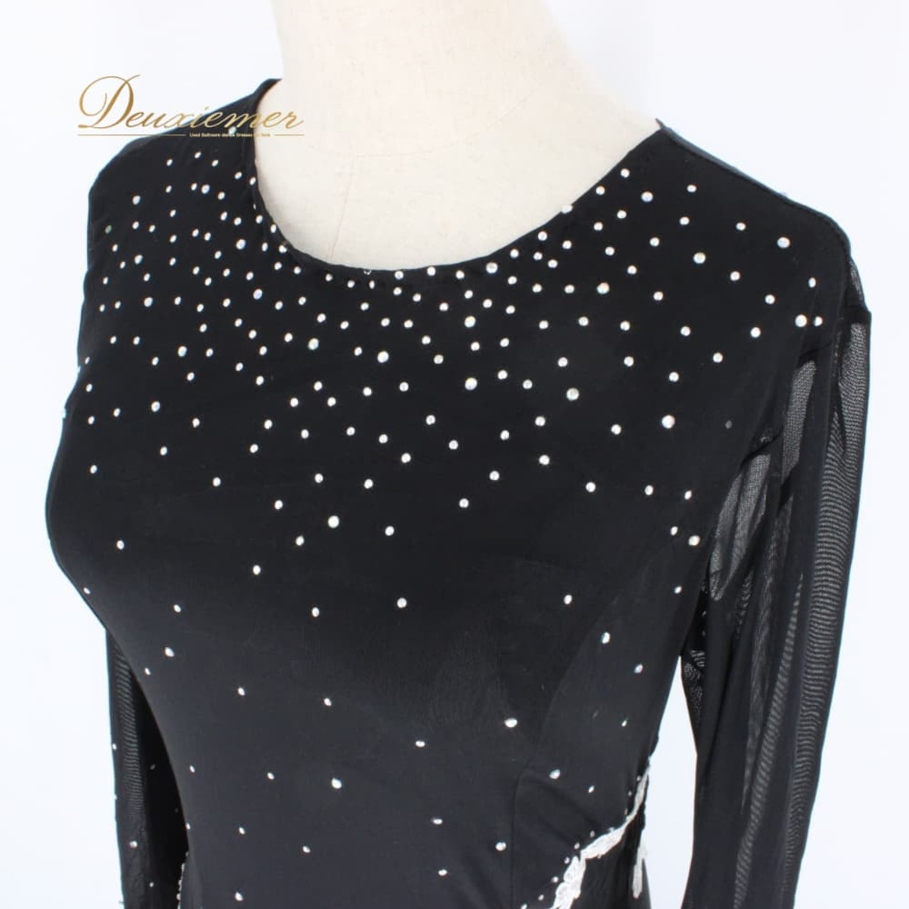 社交ダンス 衣装 ドレス スタンダード ブラック系 ホワイト系 ワンピース 黒 白 ラインストーン レース 長袖 スタンダードドレス シック 社交ダンスドレス ワンピースドレス 練習用 レッスン用 デモ用 発表会 ブラック 黒系 ホワイト 白系 モノトーン キラキラ ビジュー 星柄風 ムーン柄風 袖あり シースルー 刺繍風 透け感 きれいめ 大人 エレガント 上品 フォーマル ダンス衣装 ラテン スタンダード競技 コーデ 黒白切替 襟なし イブニング風