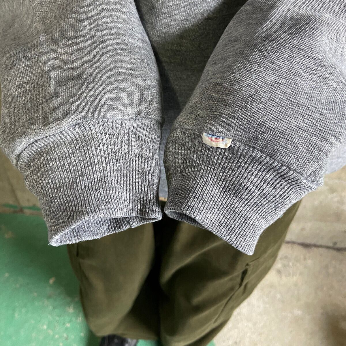 USA製 80年代 Dickies 無地 ラグランスリーブ スウェット メンズL 42-44 実寸M相当 古着 80s ビンテージ ヴィンテージ  トレーナー グレー【スウェット】【SW20】【AN20】 | cave 古着屋【公式】古着通販サイト