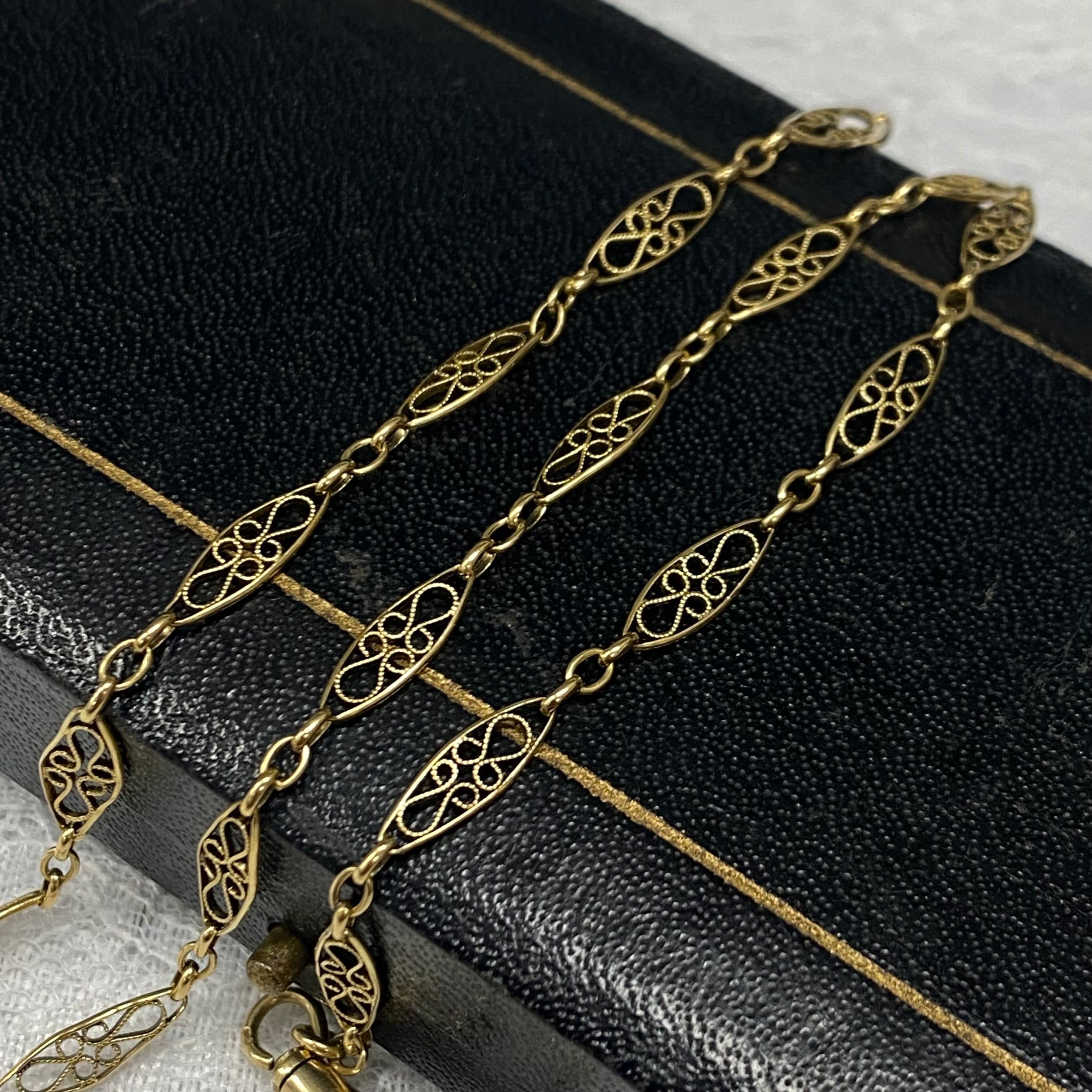 DRN00078 フランス アンティーク 18金 フィリグリー ウォッチチェーン 〜時を結ぶ優雅なきらめき〜