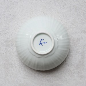 有田焼　ゆす灰釉深々彫ボール（小）お茶碗としても