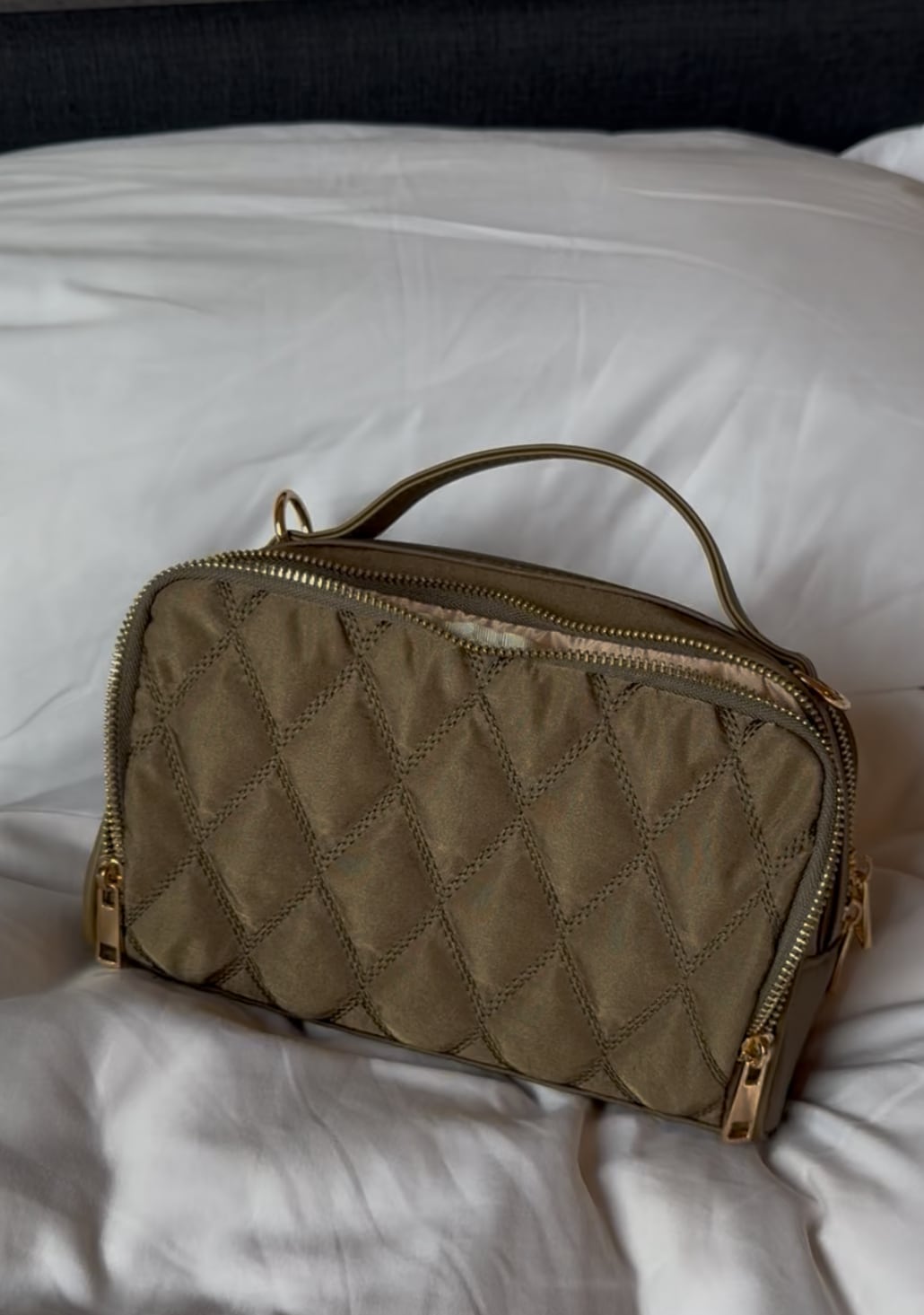 カメラバッグ カーキ | soleile