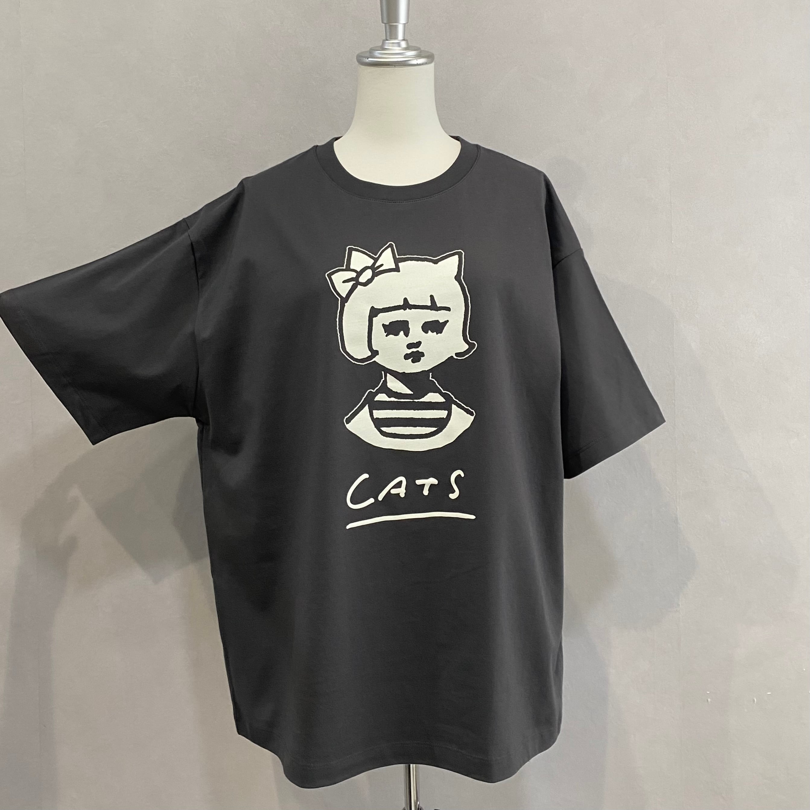 CATS」ボックスシルエットTシャツ/スミ【Yuki Horimoto