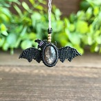 【限定】ブラックスターサンストーン［ハロウィンコウモリ］マクラメアクセサリー〈チャーム､ネックレス､ピアス､イヤリング〉