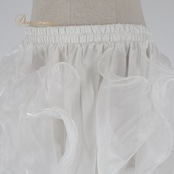 ベリーダンス オリエンタル 衣装 スカート ホワイト系 無地 フリル スリット 白 ボリューム かわいい 華やか 爽やか 明るい ダンス衣装 練習 レッスン ステージ イベント 光沢