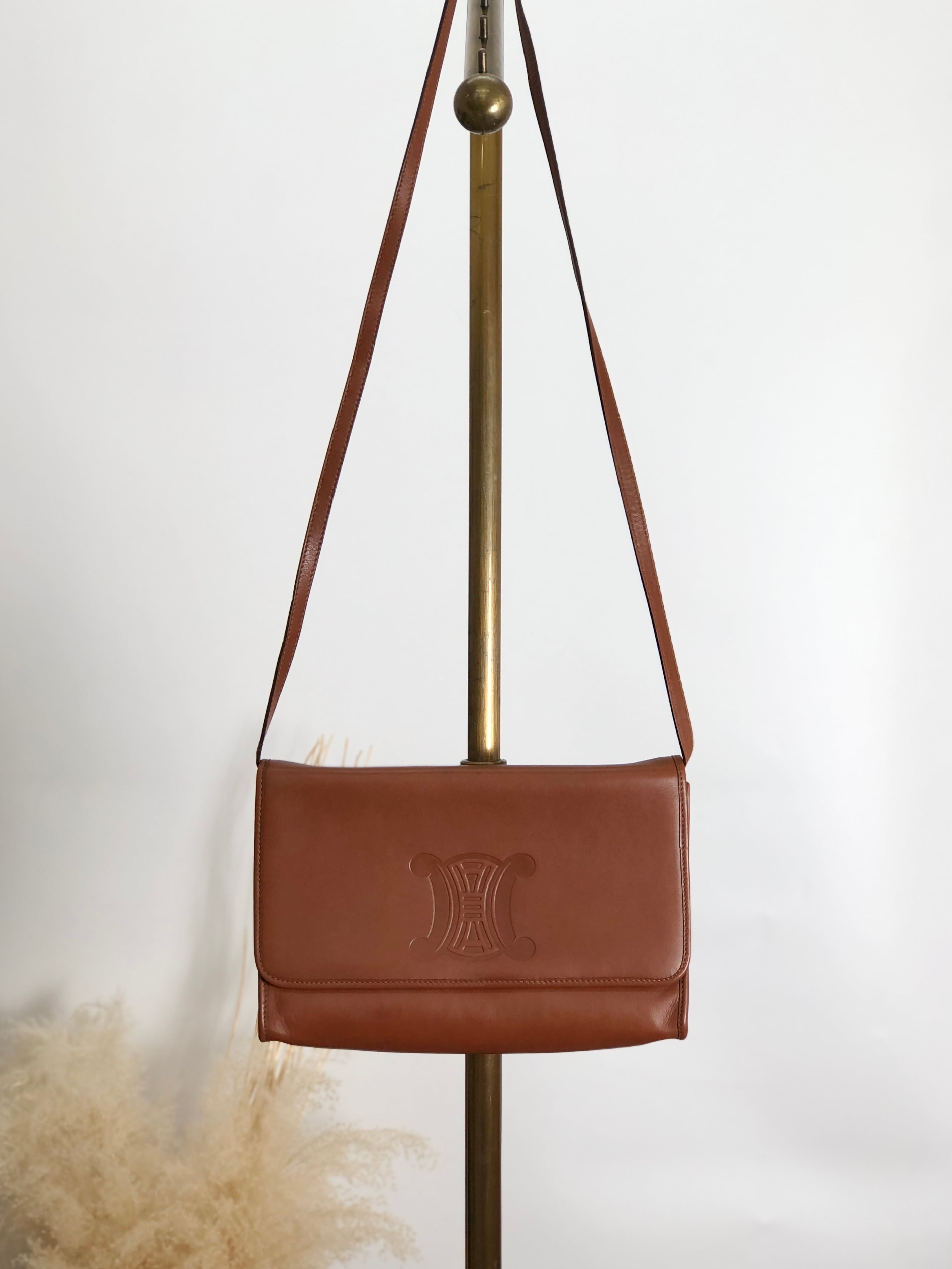 CELINE セリーヌ ショルダーバッグ ブラウン トリオンフ型押し レザー 