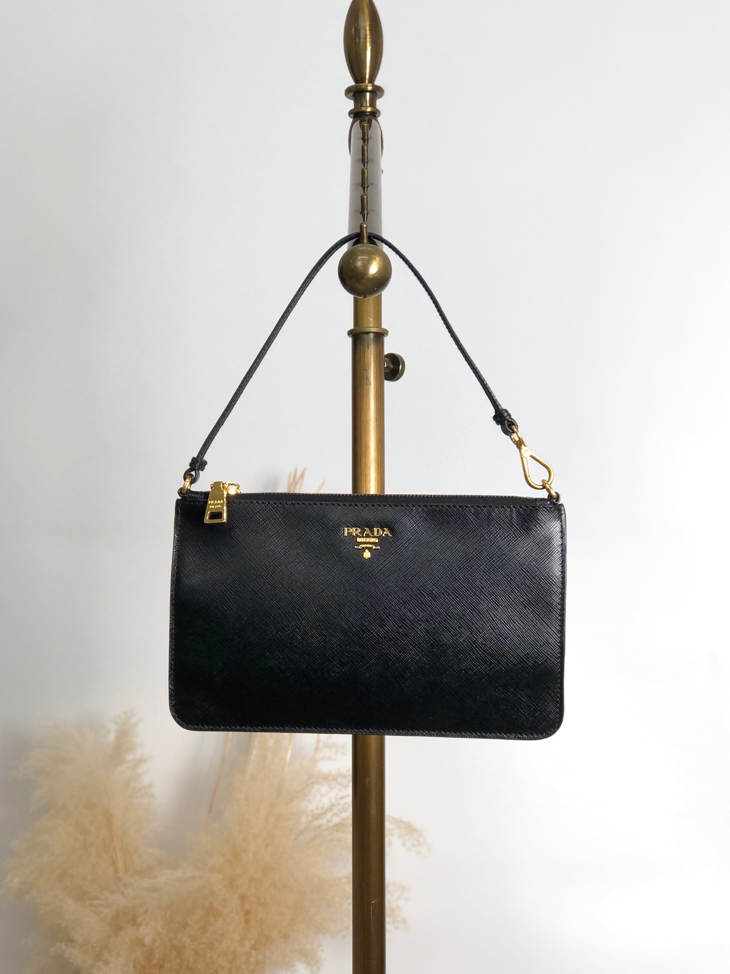 PRADA プラダ ハンドバッグ ブラック ロゴ レザー サフィアーノ ミニバッグ vintage ヴィンテージ オールド ce7ved