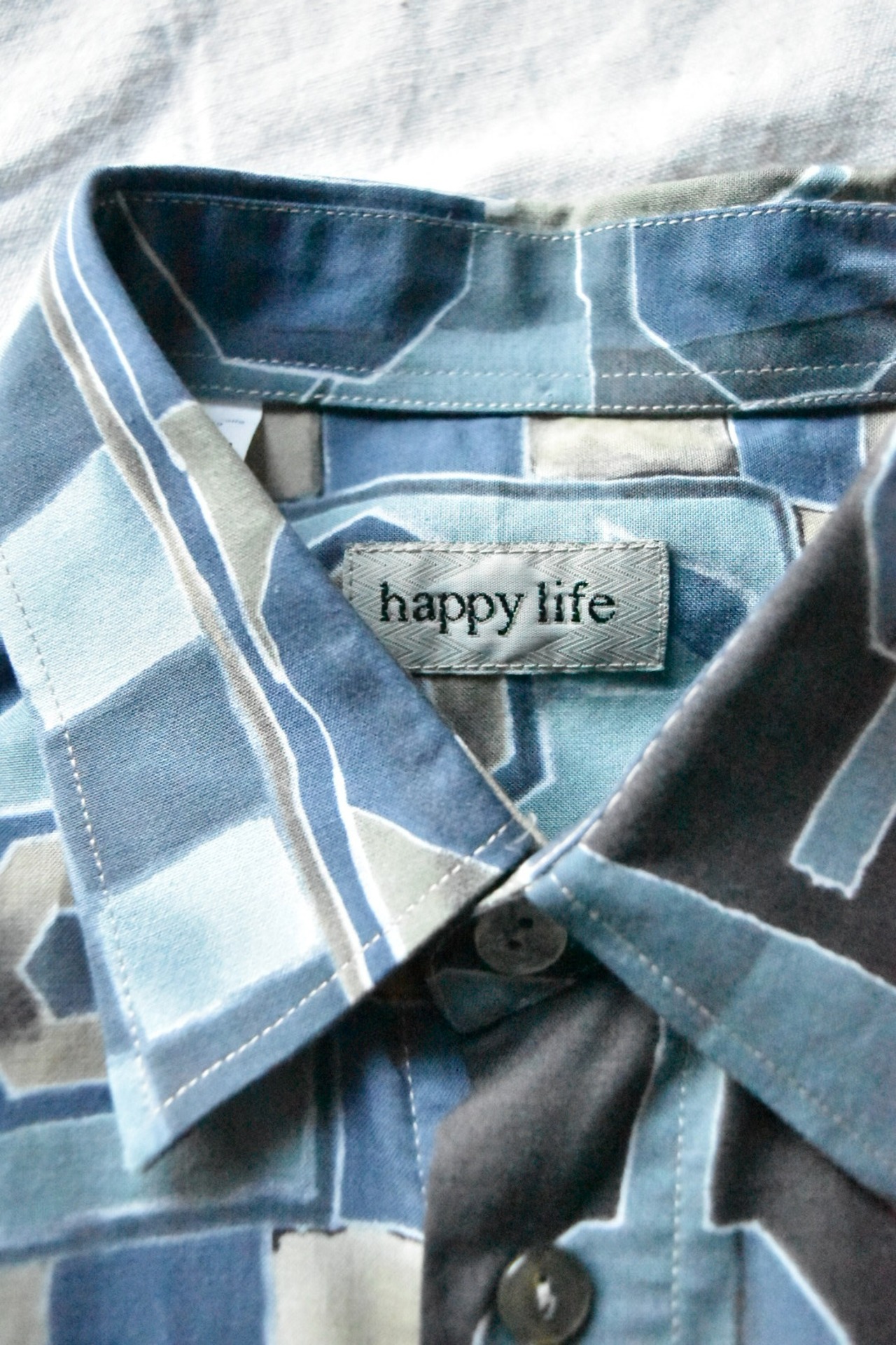 Euro vase pattern shirt