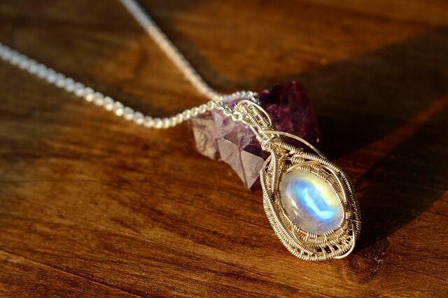 Rainbowmoonstone silver pendant