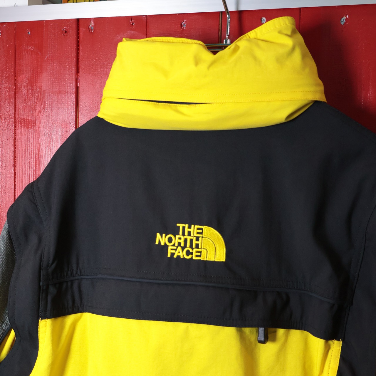 THE NORTH FACE マウンテンジャケット ギミックモリモリ系 イエロー×ブラック ノースフェイス