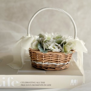 Oval green ring pillow