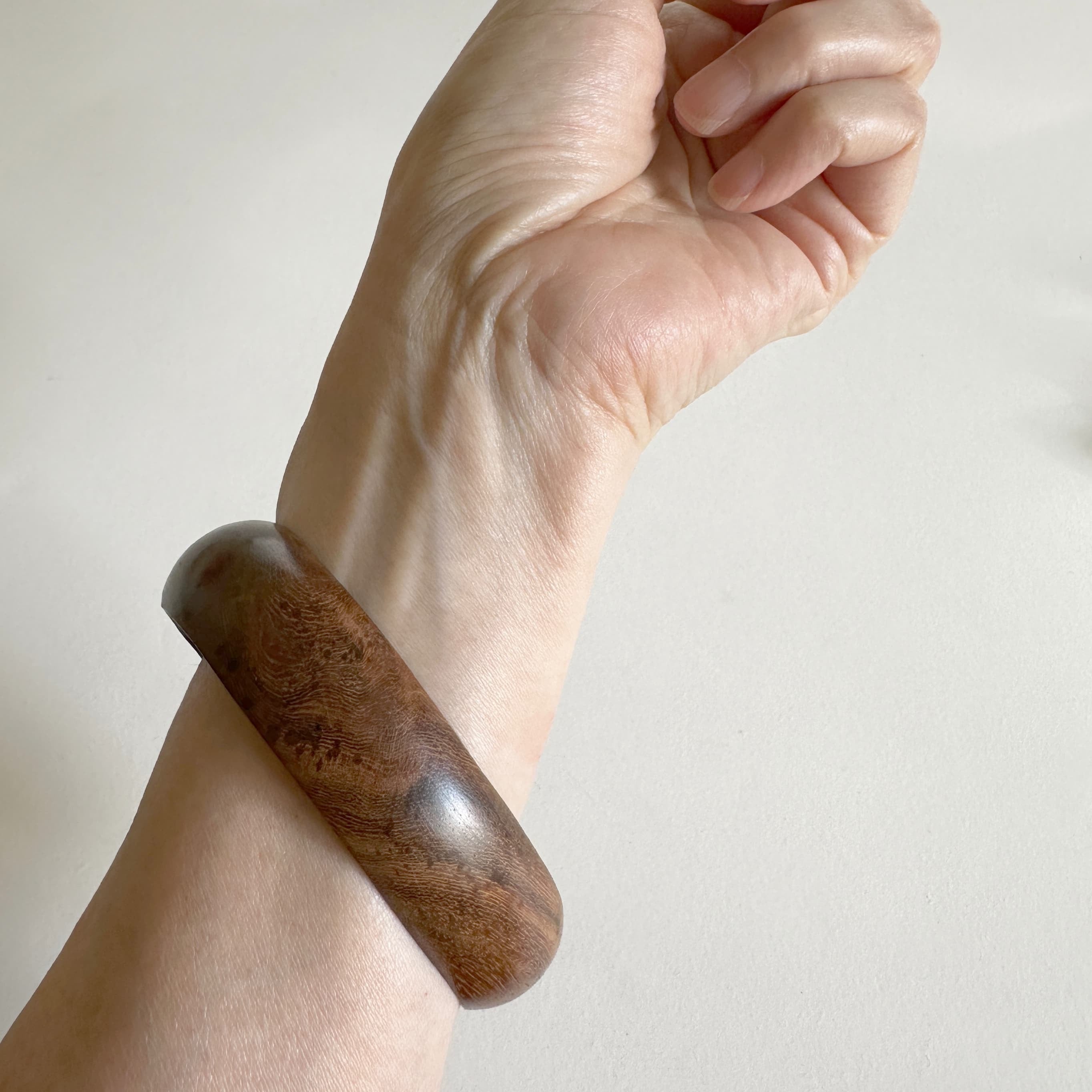 Ba-28ro wood ovalバングル 茶 | Bijoux Kei