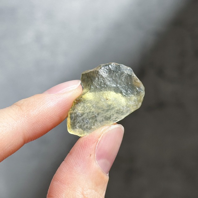 リビアンデザートグラス 原石01◇ Libyan Desert Glass ◇天然石・鉱物・パワーストーン
