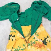 フラダンス 衣装 ワンピース ドレス グリーン系 オレンジ系 ハワイアンプリント 植物柄 花柄 フラワープリント リボン フレアスカート 緑 オレンジ 橙 華やか 鮮やか かわいい おしゃれ ホワイト系 イエロー系 レッスン着 レッスンウェア 練習着