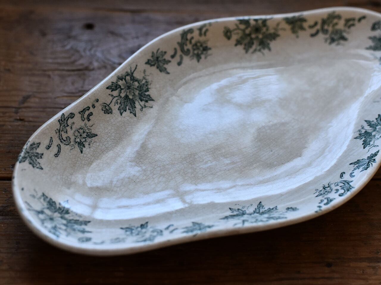 サンタマン製 シックな絵柄が美しいラヴィエ皿 フレンチアンティーク