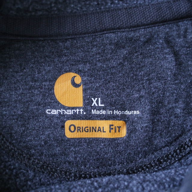 "Carhartt" sleeve logo printed over silhouette dark gray sweat parka