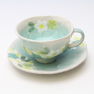 彩小花　コーヒー碗皿（緑） [碗／径10.5×高6.6cm・皿：径15.3cm]【二人の優しいディナー】